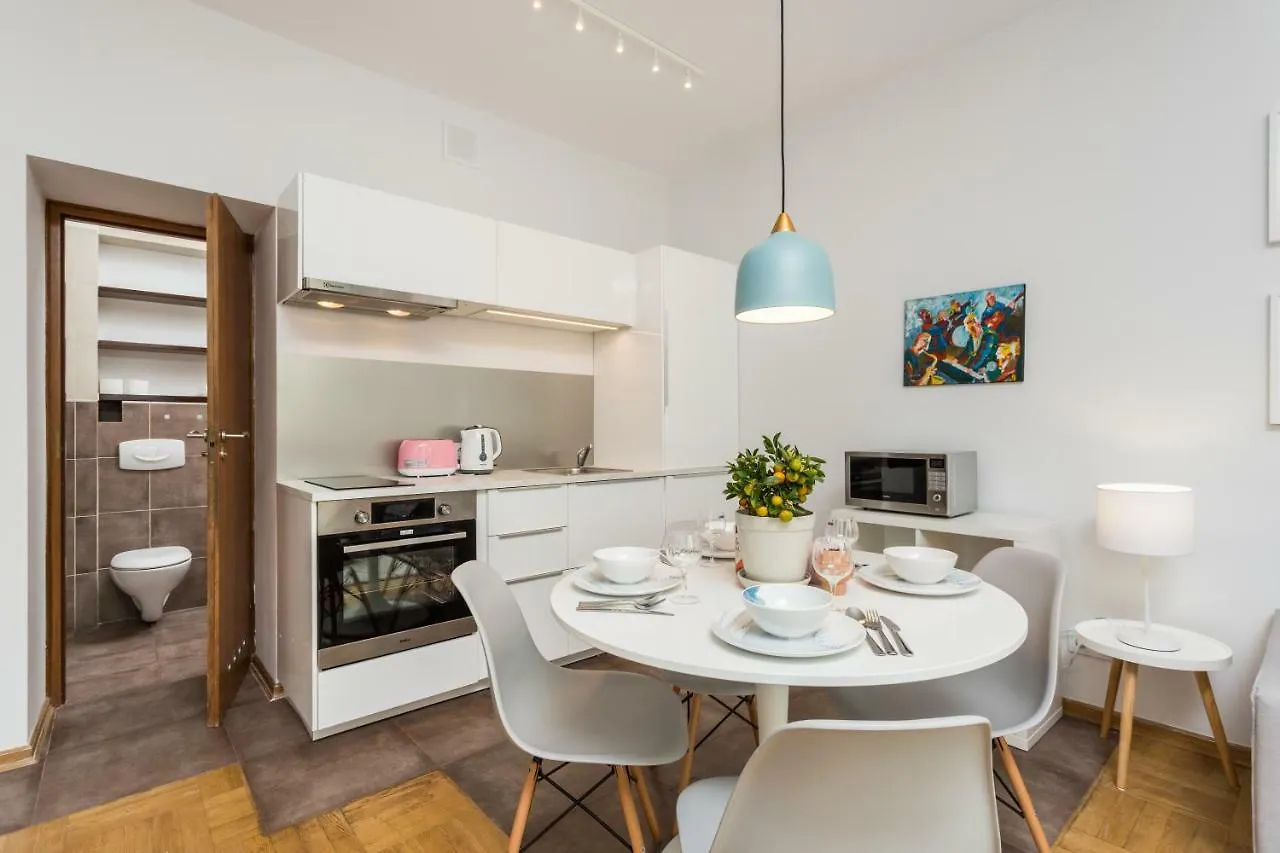 Apartment Shortstaypoland Krucza Warsaw